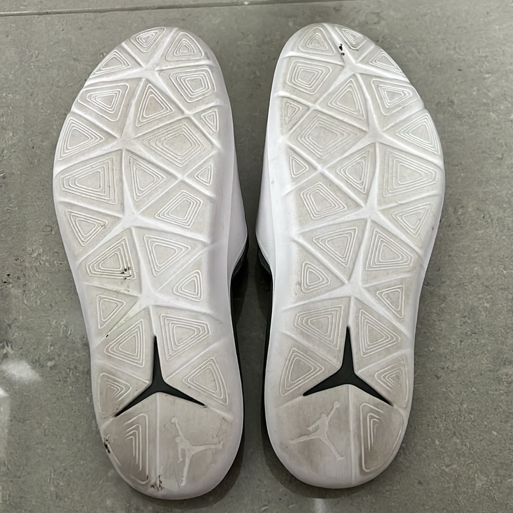 Air Jordan Hydro 7 Smoke Grey Men's Slide - Picture 3 of 3